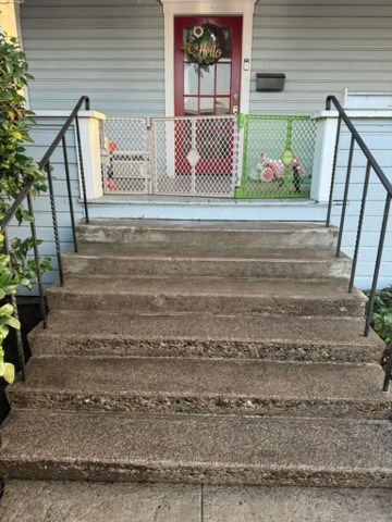 Clean deck, patio, and fence after professional pressure washing in Salem, Oregon.